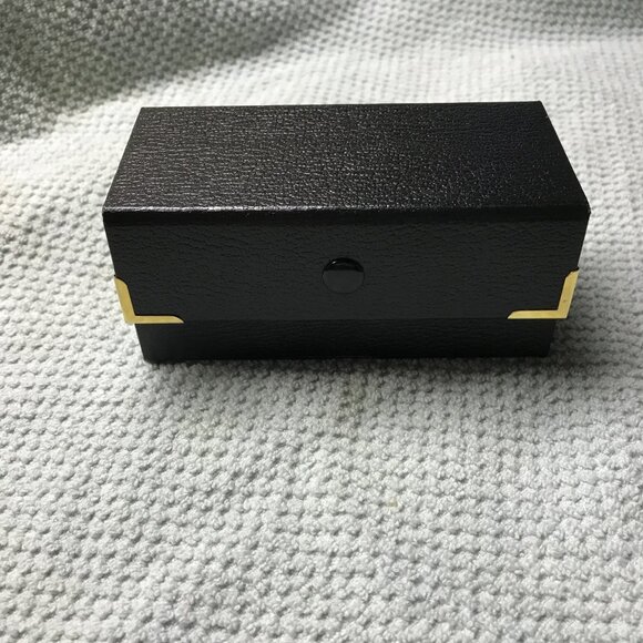 💛 Elegant Black Folding Earring Storage Case - Picture 2 of 5